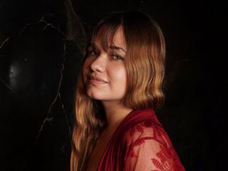 sex show CharlotBlonde