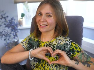 masturbating webcam girl ChauFullmore