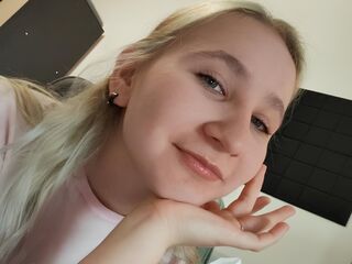 fingering webcamgirl ChristiaRetterat