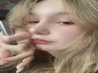 naked cam girl fingering pussy CicelyAdessa
