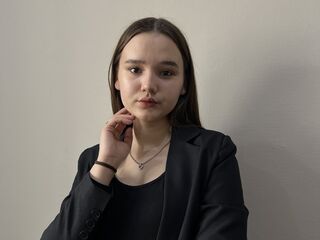 camslut fingering wet pussy CletaBooth