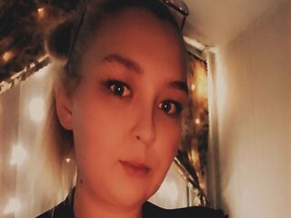 sexy webcamgirl pic CrystalSins