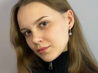 nude cam photo DavinaMcglinchey