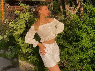 naked webcam girl fingering DaynaMiller