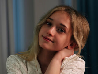 webcam babe chat room DorisCounsell