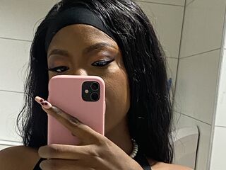 chatrubate cam girl EllaBoo