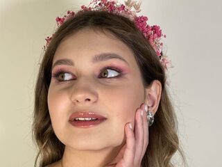 cam girl ElleEllise