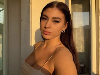 hot camslut ElleMils
