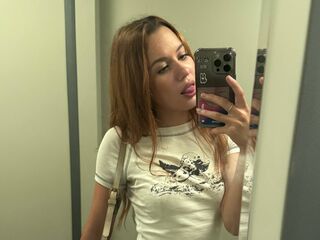 camslut masturbating ElnaMana