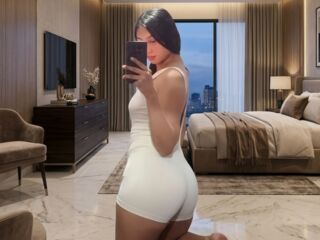 camslut fingering shaved pussy EloiseCrocce