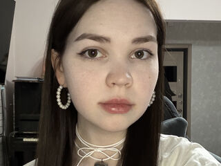 naked webcamgirl picture EmilyCarler