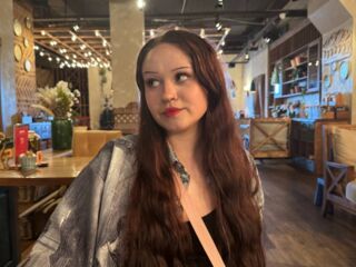 webcam hooker EmilyGreek
