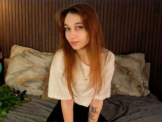 naked webcam girl EmmaGenee