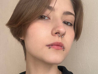 cybersex chat room EssieAcheampong