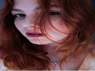 naked webcamgirl video EvaBelial