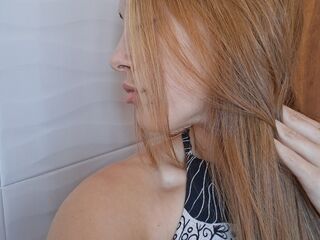 topless cam girl FlorAnderson