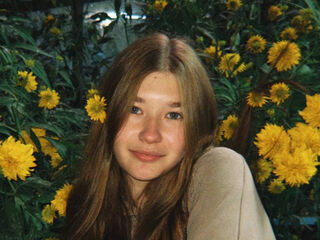 fingering cam girl GemaWiddows