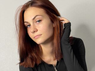 naked webcamgirl photo GertudeVeith