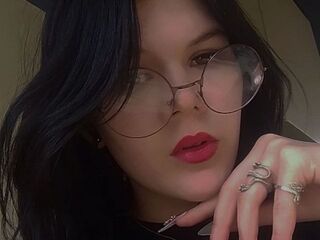 adult cam GillianBartram