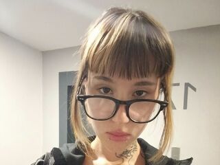 nude gamgirl HallieAblin