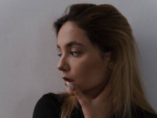 naked cam girl masturbating with vibrator HermilaKapper