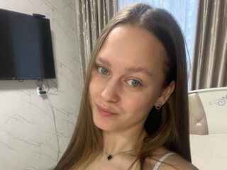 camslut masturbating IrenaBumbaca