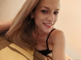 adult webcam chat room IsaaBella