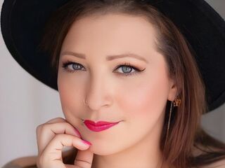 cam girl fingering JadeMoreau