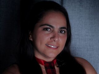 topless camgirl JasminVerona