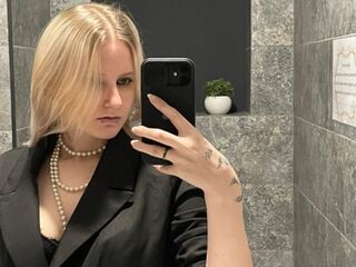 naked camgirl masturbating JenaeMcquillen