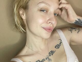 nude webcamgirl JennyIce