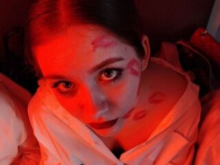 girl cam nude JuneGutierrez