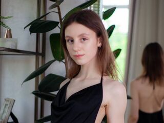 cam girl masturbating with dildo JuneMills