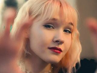 nude webcamgirl picture KarlaFriedline