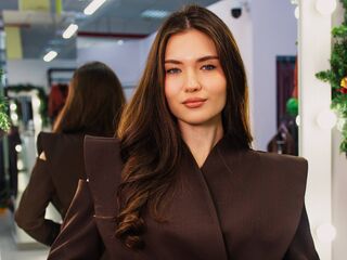 camslut fingering shaved pussy KatieHarrise