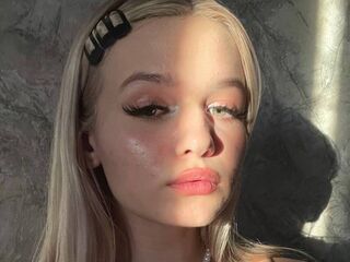 naughty camgirl masturbating with dildo KianaStark