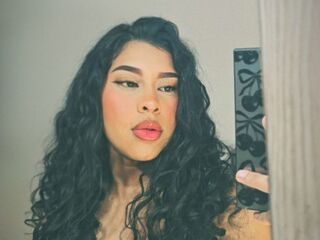 cam girl playing with sextoy KiaraRosse