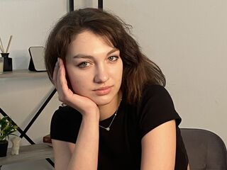 topless webcam girl KimberleeSavells