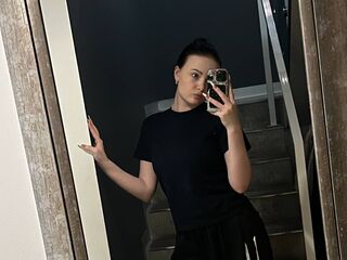 hot striptease webcam KiraBentley