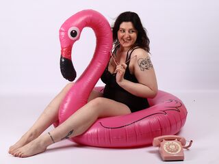 girl showing pussy KiraKovall