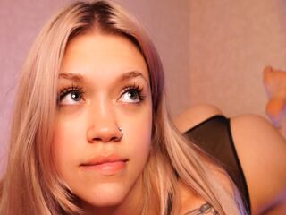 free video chat room KiraSardewys