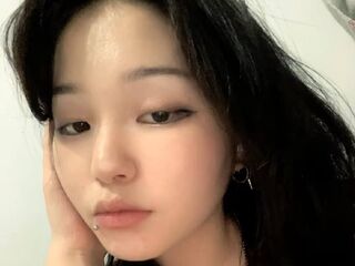 beautiful girl webcam KizzyScheidegger