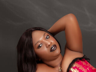 cam girl masturbating with dildo LailaGaye