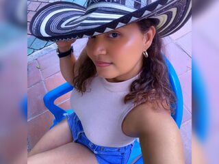 live webcam girl LauraPhol