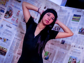 free nude webcam show LayraNoir