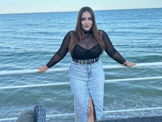 camwhore shaving pussy LeillaTvin