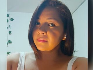 camgirl masturbating with vibrator LeylaWeyn