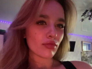 camgirl porn cam LieselotteJetter