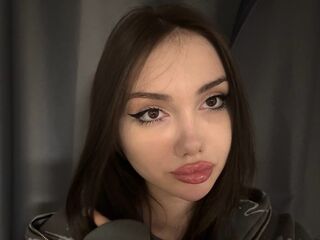 topless webcam girl LikaOnyx