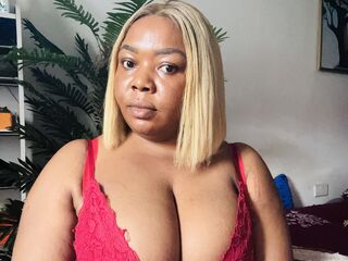 naked cam girl gallery LilianLeo